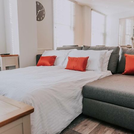 Cavendish House With Secure, Allocated Parking, 2 Mins Walk From Windsor Castle Екстериор снимка