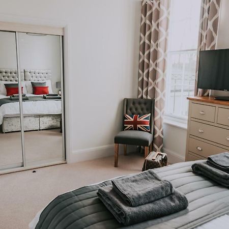 Cavendish House With Secure, Allocated Parking, 2 Mins Walk From Windsor Castle Екстериор снимка