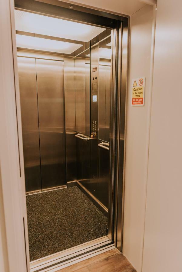 Cavendish House With Secure, Allocated Parking, 2 Mins Walk From Windsor Castle Екстериор снимка
