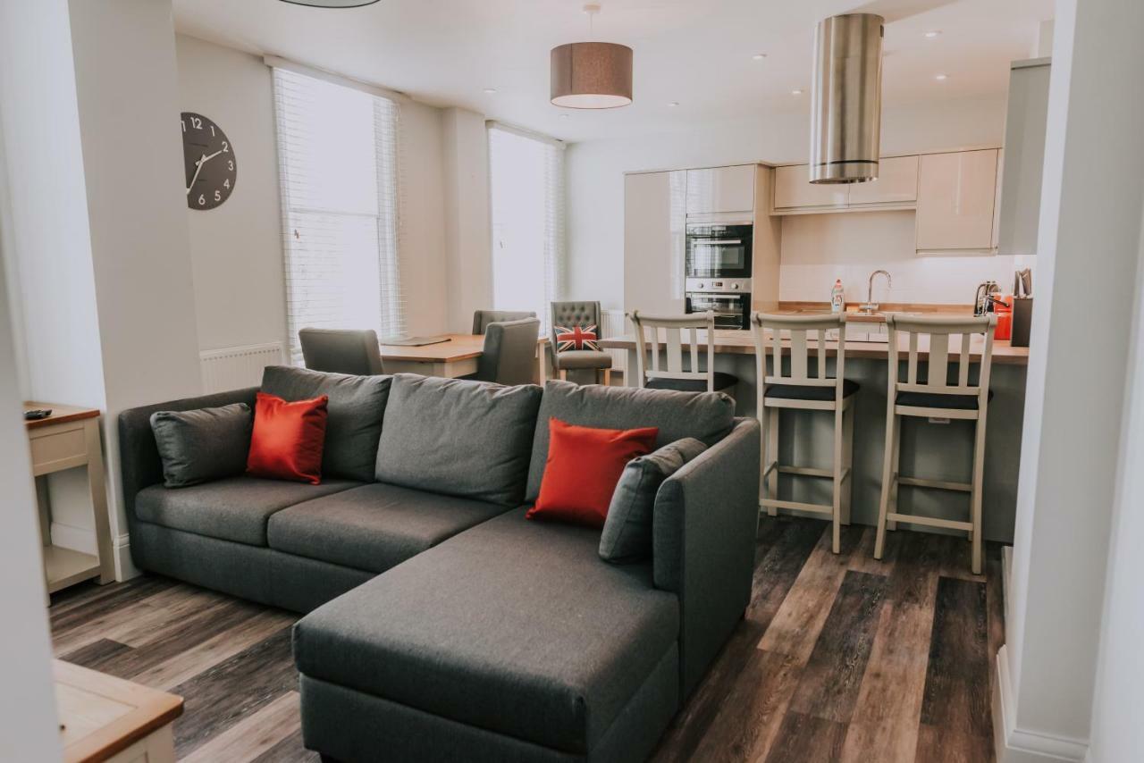 Cavendish House With Secure, Allocated Parking, 2 Mins Walk From Windsor Castle Екстериор снимка