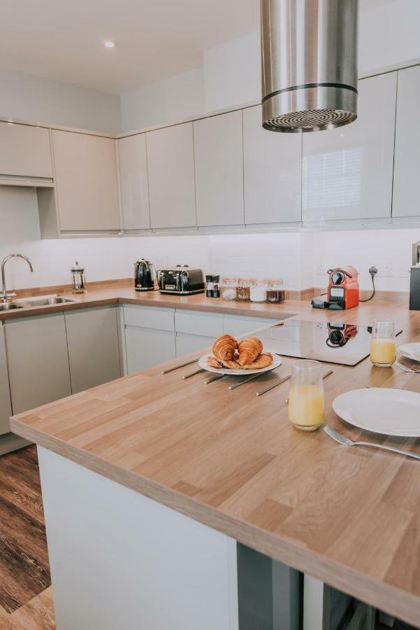 Cavendish House With Secure, Allocated Parking, 2 Mins Walk From Windsor Castle Екстериор снимка