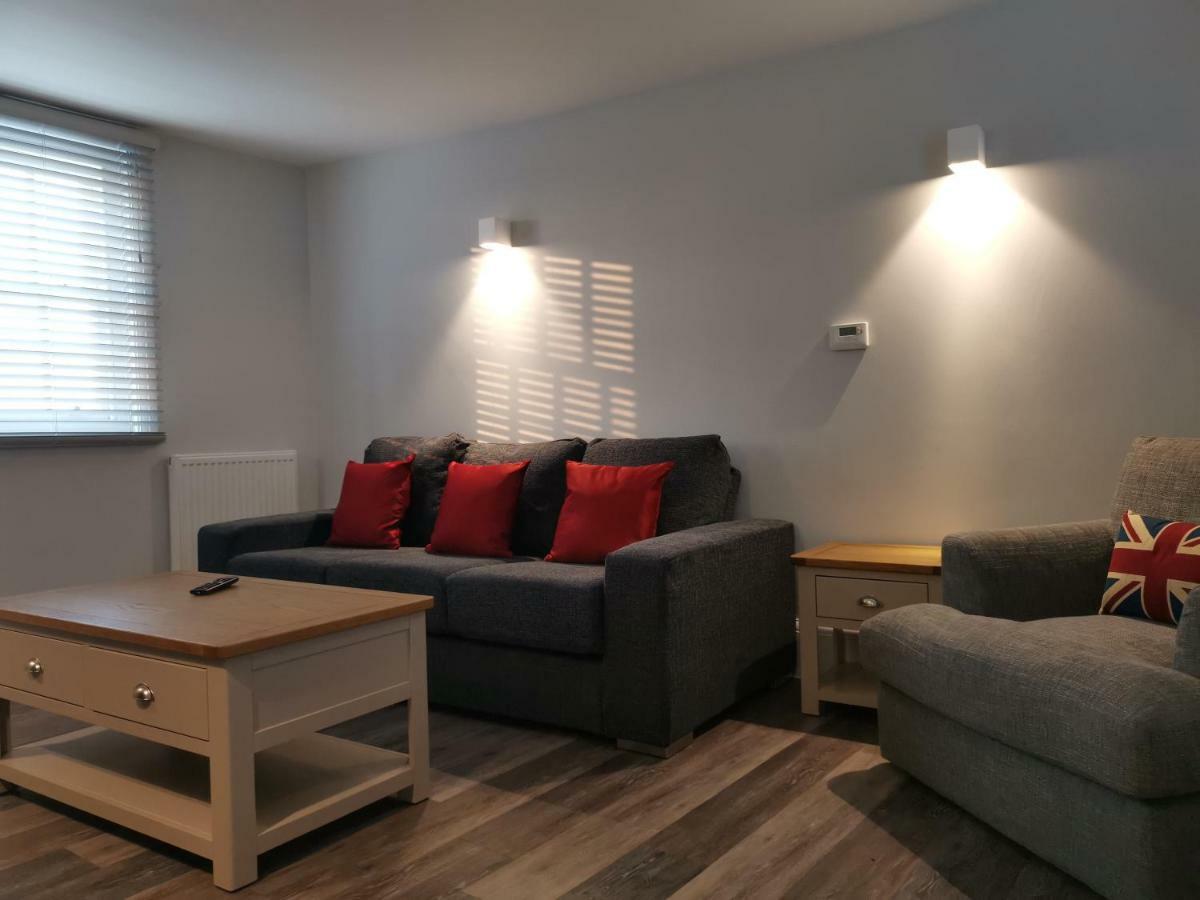 Cavendish House With Secure, Allocated Parking, 2 Mins Walk From Windsor Castle Стая снимка