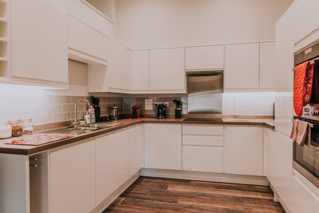 Cavendish House With Secure, Allocated Parking, 2 Mins Walk From Windsor Castle Екстериор снимка