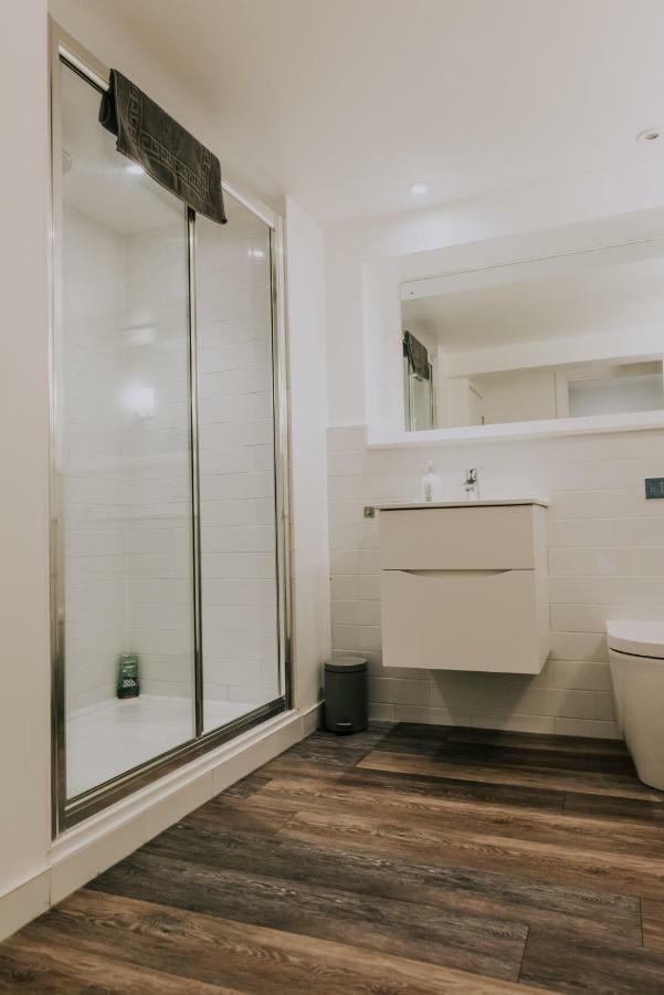 Cavendish House With Secure, Allocated Parking, 2 Mins Walk From Windsor Castle Екстериор снимка
